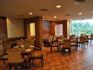 Jade Beach Resort Tirupporur Екстер'єр фото